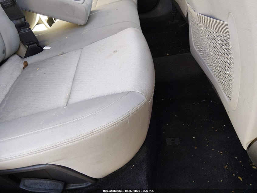 2017 Hyundai Tucson VIN KM8J3CA44HU262666 IAAI salvage auction — FRONT END, Salvage (South Carolina), sold $675 on 2026-07-28 (photo 8)