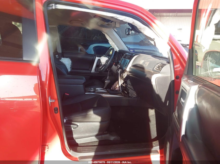 2024 Toyota 4runner VIN JTEAU5JR8R5305325 IAAI salvage auction — LEFT FRONT, Salvage (Texas), sold $16,975 on 2026-07-14 (photo 5)