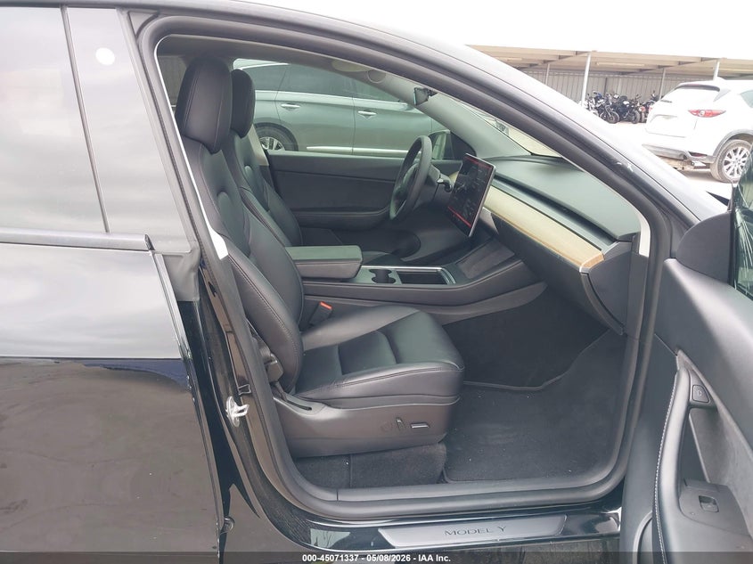 2021 Tesla Model y VIN 5YJYGDEFXMF258312 IAAI salvage auction — RIGHT REAR, Original (Texas), sold $8,500 on 2026-07-08 (photo 5)