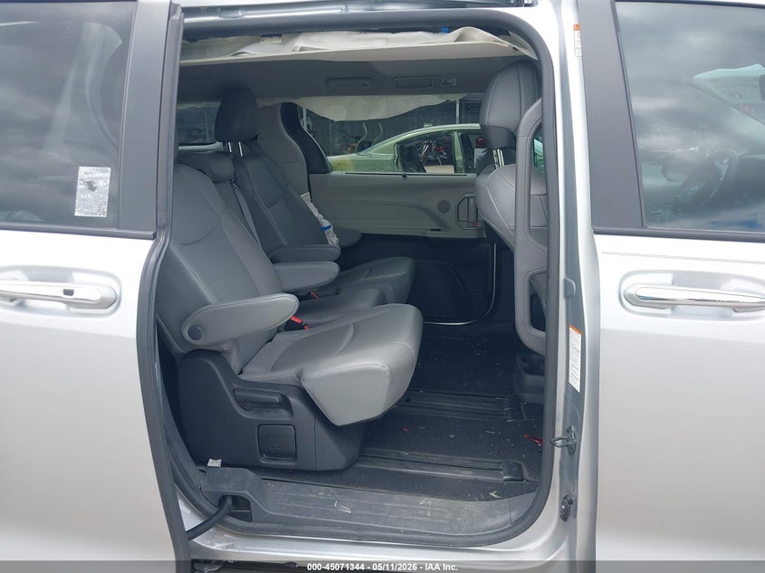 2022 Toyota Sienna VIN 5TDYRKEC5NS085171 IAAI salvage auction — LEFT SIDE, Original (Texas), sold $10,950 on 2026-07-15 (photo 8)