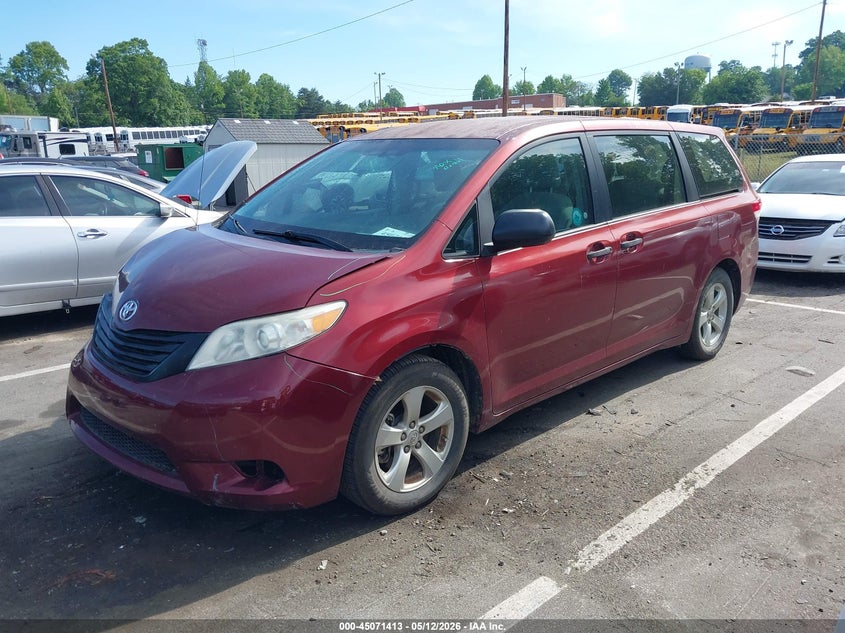 2012 Toyota Sienna VIN 5TDZK3DC7CS247587 IAAI salvage auction — RIGHT FRONT, Salvage (North Carolina), sold $825 on 2026-07-23 (photo 2)