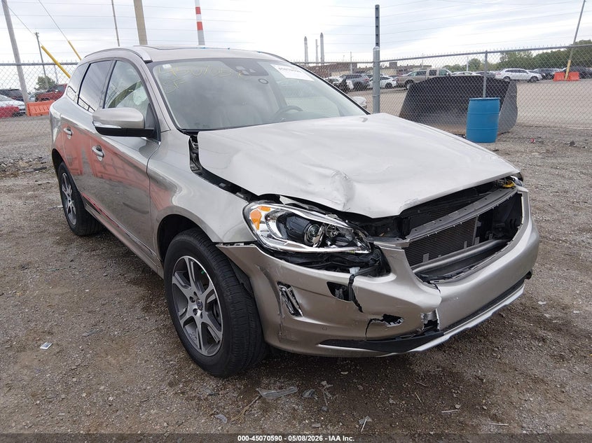 2015 Volvo Xc60 VIN YV4902RM3F2638598 IAAI salvage auction — FRONT END, Salvage (Indiana), sold $1,675 on 2026-08-29 (photo 1)