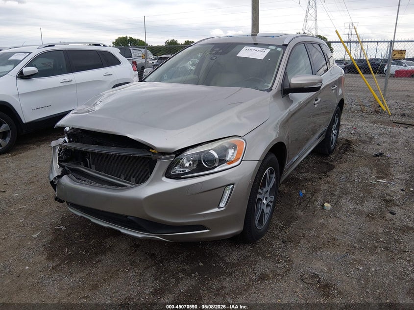 2015 Volvo Xc60 VIN YV4902RM3F2638598 IAAI salvage auction — FRONT END, Salvage (Indiana), sold $1,675 on 2026-08-29 (photo 2)