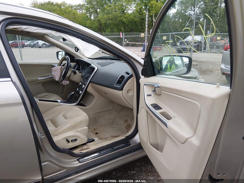 2015 Volvo Xc60 VIN YV4902RM3F2638598 IAAI salvage auction — FRONT END, Salvage (Indiana), sold $1,675 on 2026-08-29 (photo 5)