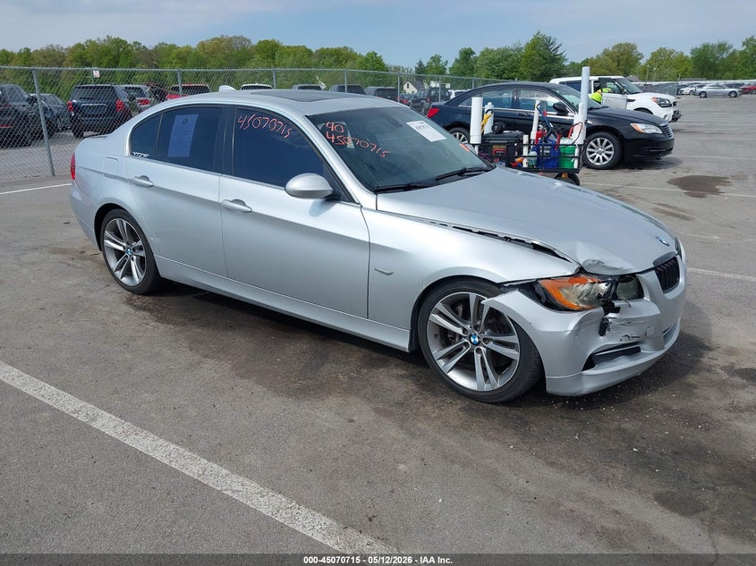 2008 BMW 3er VIN WBAVB73528VH24786 IAAI salvage auction — FRONT END, Clear (Indiana), sold $425 on 2026-07-10 (photo 1)