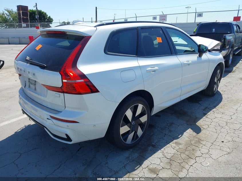 2024 Volvo Xc60 VIN YV4H60DL0R1908880 IAAI salvage auction — FRONT END, Wait Title, sold $8,300 on 2026-09-27 (photo 4)