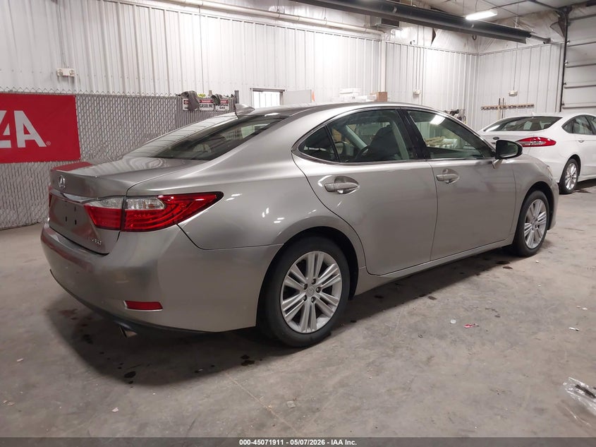 2015 Lexus VIN JTHBK1GG3F2202127 IAAI salvage auction — REAR END, Salvage (Iowa), sold $2,825 on 2026-07-07 (photo 4)