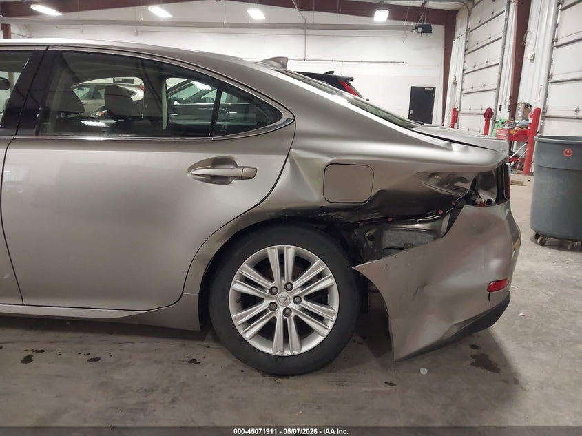 2015 Lexus VIN JTHBK1GG3F2202127 IAAI salvage auction — REAR END, Salvage (Iowa), sold $2,825 on 2026-07-07 (photo 6)