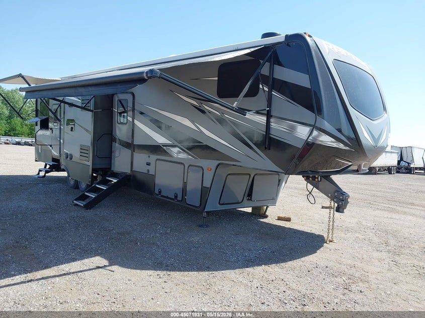 2020 Keystone 362ts VIN 4YDF35422LR800354 IAAI salvage auction — SIDE, Regular Certificate (Iowa), sold $10,000 on 2026-09-06 (photo 1)