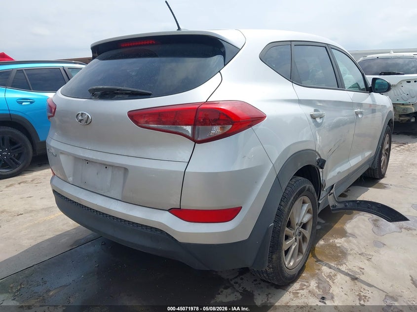 2017 Hyundai Tucson VIN KM8J23A44HU494817 IAAI salvage auction — FRONT END, Clear (Indiana), sold $3,950 on 2026-07-07 (photo 4)