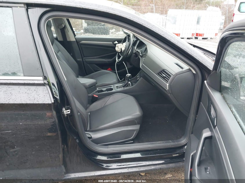 2019 Volkswagen Jetta VIN 3VWC57BU0KM231291 IAAI salvage auction — FRONT END, Salvage (Massachusetts), sold $1,200 on 2026-07-09 (photo 5)