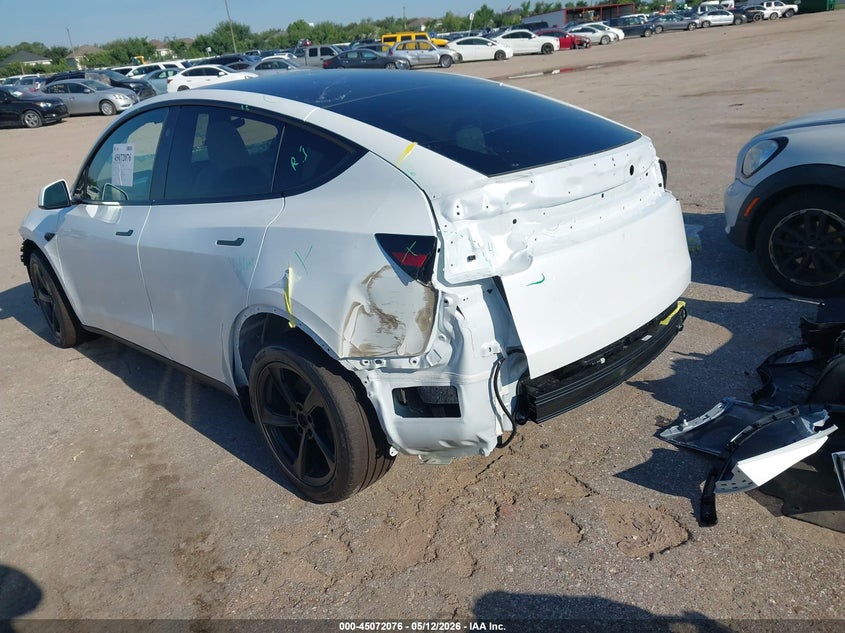 2026 Tesla Model y VIN 7SAYGDED5TA680128 IAAI salvage auction — FRONT & REAR, Salvage (Texas), sold $16,750 on 2026-07-16 (photo 3)