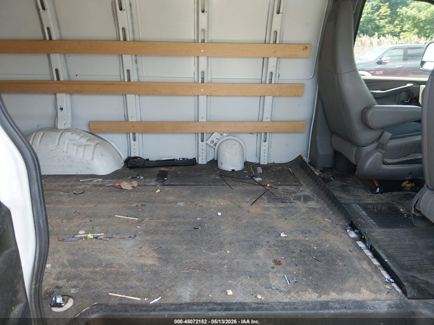 2021 Gmc Savana VIN 1GTW7AFP8M1169621 IAAI salvage auction — RIGHT FRONT, Salvage - Greater Than 75% (Maryland), sold $3,225 on 2026-07-09 (photo 8)
