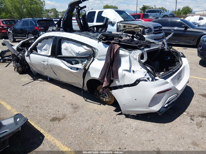 2022 BMW 8er VIN WBAGV8C0XNCK19108 IAAI salvage auction — ALL OVER, Salvage Title, sold $3,300 on 2026-08-04 (photo 3)