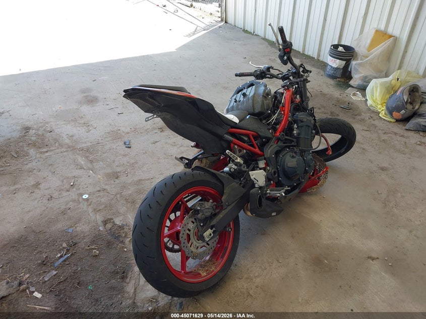 2024 Kawasaki Zr VIN ML5ZRDF17RDA69436 IAAI salvage auction — ROLLOVER, Salvage (Texas), sold $675 on 2026-07-08 (photo 4)