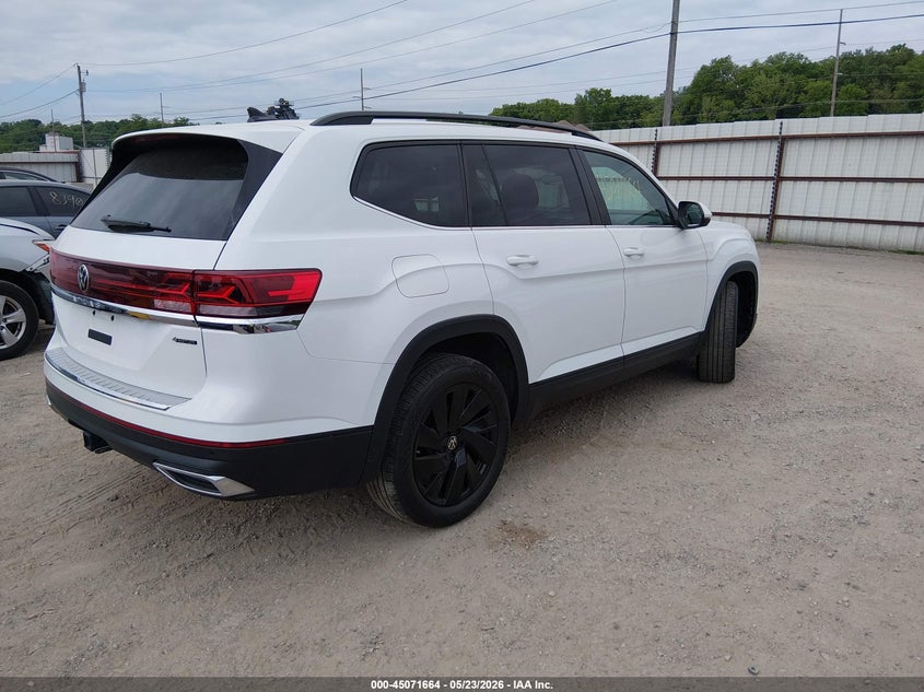 2024 Volkswagen Atlas VIN 1V2HR2CA7RC623666 IAAI salvage auction — HAIL, Salvage (Iowa), sold $17,100 on 2026-07-29 (photo 4)