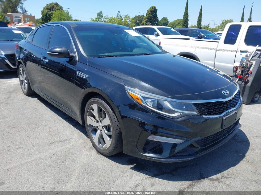 2019 Kia Optima VIN 5XXGT4L36KG365724 IAAI salvage auction — ENGINE DAMAGE, Salvage (California), sold $2,125 on 2026-07-09 (photo 1)
