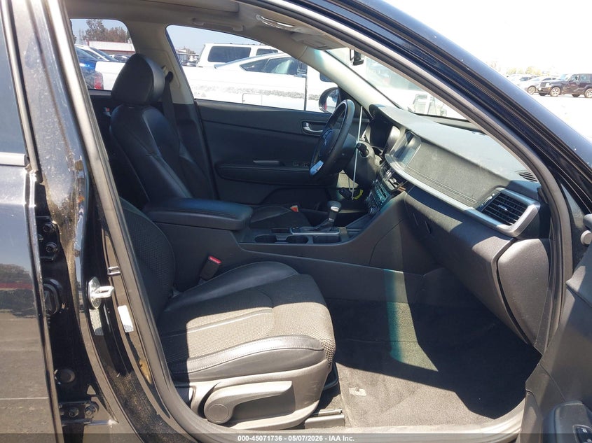 2019 Kia Optima VIN 5XXGT4L36KG365724 IAAI salvage auction — ENGINE DAMAGE, Salvage (California), sold $2,125 on 2026-07-09 (photo 5)