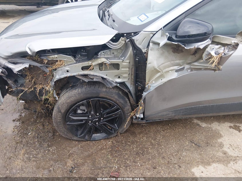 2025 Chevrolet Trax VIN KL77LKEP4SC331203 IAAI salvage auction — LEFT SIDE, Salvage (Texas), sold $4,025 on 2026-07-21 (photo 6)