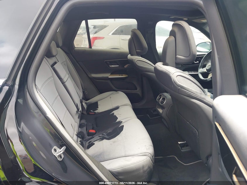 2025 Mercedes-benz Glc VIN W1NKM4GB3SF347066 IAAI salvage auction — INTERIOR BURN, Salvage (Texas), sold $25,000 on 2026-07-15 (photo 8)