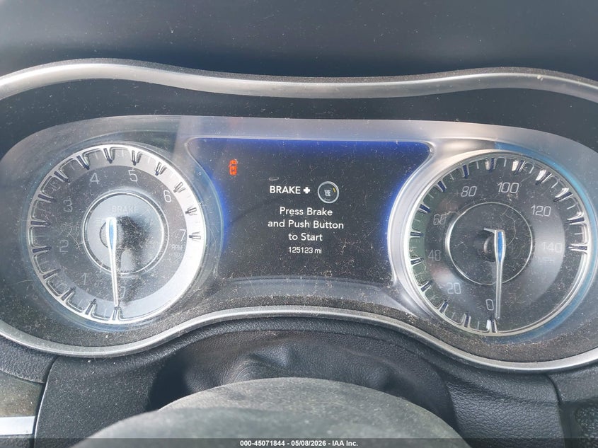 2017 Chrysler 300c VIN 2C3CCAEG4HH591168 IAAI salvage auction — FRONT END, Salvage (Illinois), sold $800 on 2026-07-07 (photo 7)
