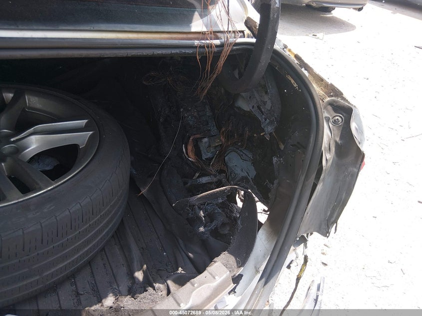 2015 BMW 3er VIN WBA3B1G50FNT63437 IAAI salvage auction — INTERIOR BURN, Salvage (Texas), sold $525 on 2026-07-21 (photo 6)