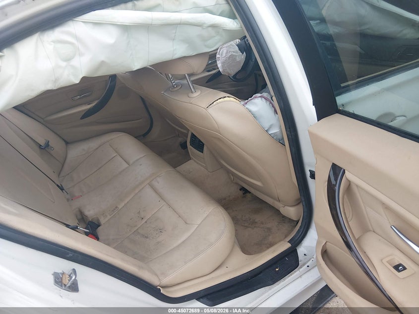 2015 BMW 3er VIN WBA3B1G50FNT63437 IAAI salvage auction — INTERIOR BURN, Salvage (Texas), sold $525 on 2026-07-21 (photo 8)