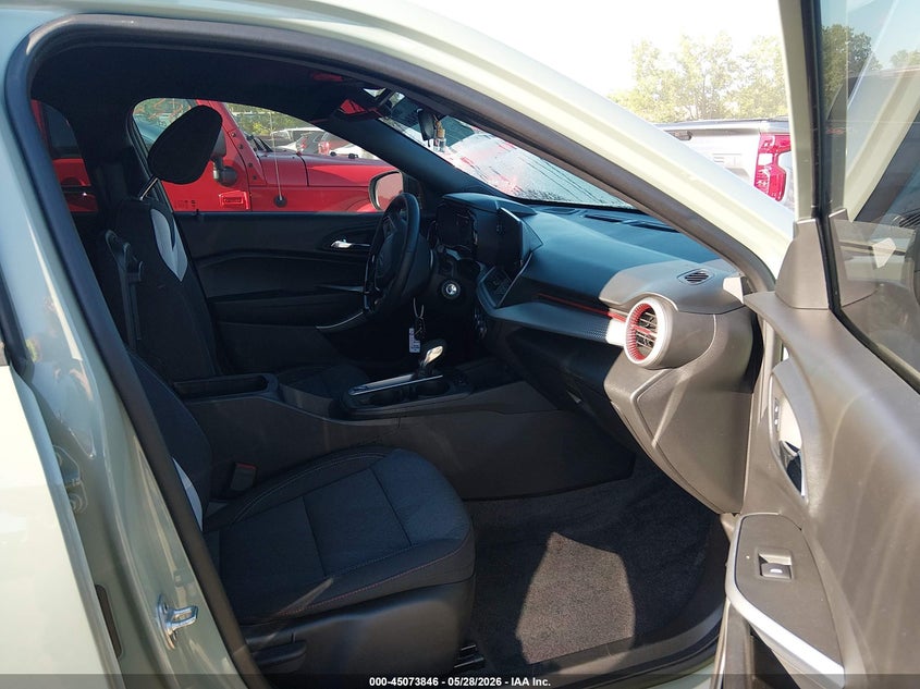 2024 Chevrolet Trax VIN KL77LGE22RC157790 IAAI salvage auction — HAIL, Salvage Title, sold $9,400 on 2026-07-09 (photo 5)