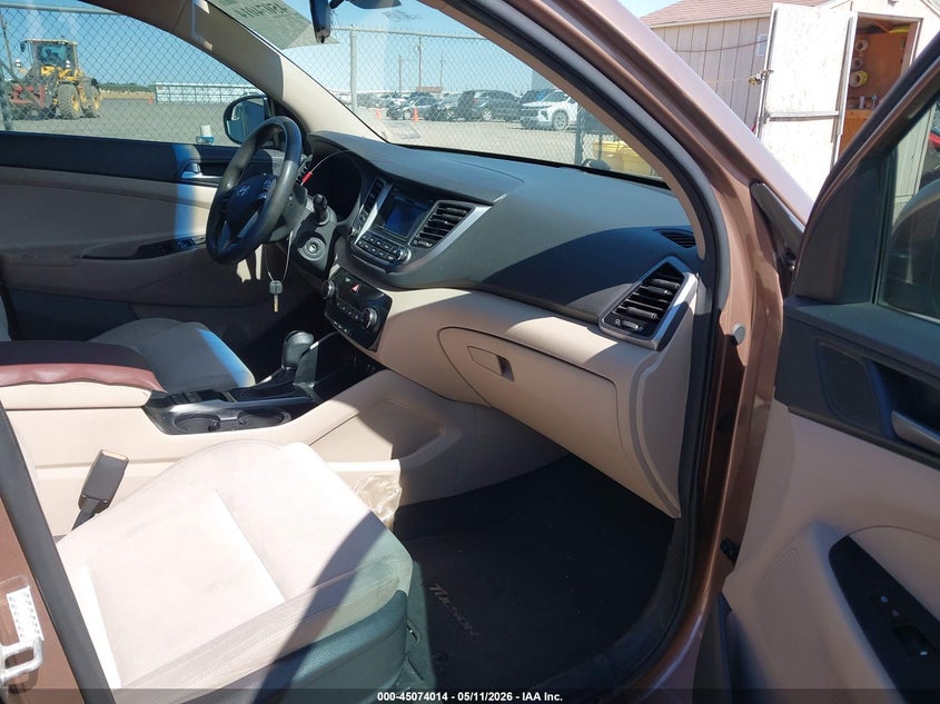 2017 Hyundai Tucson VIN KM8J3CA45HU272378 IAAI salvage auction — RIGHT FRONT, Original (Texas), sold $2,500 on 2026-07-07 (photo 5)
