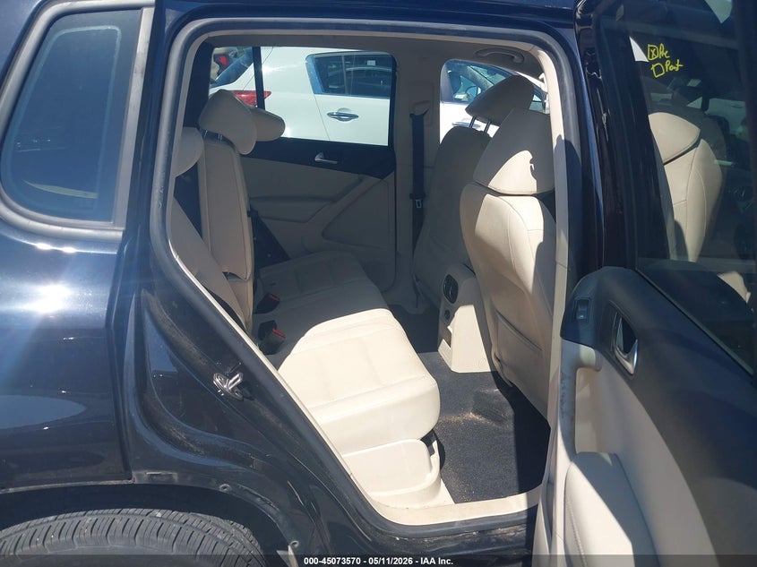 2017 Volkswagen Tiguan VIN WVGBV7AX1HK028142 IAAI salvage auction — REAR END, Clear (Oklahoma), sold $2,250 on 2026-07-07 (photo 8)