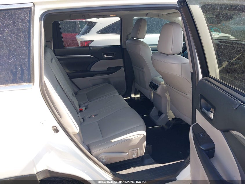 2018 Toyota Highlander VIN 5TDYZRFH6JS278863 IAAI salvage auction — LEFT SIDE, Clear (Oklahoma), sold $14,050 on 2026-07-15 (photo 8)