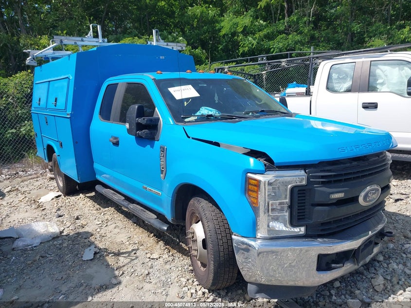 2018 Ford F350 VIN 1FD8X3GT9JEC29048 — IAAI salvage auction photo