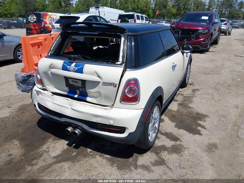 2011 Mini Cooper VIN WMWSV3C52BTY23241 IAAI salvage auction — REAR END, Clear (Virginia), sold $850 on 2026-07-17 (photo 4)