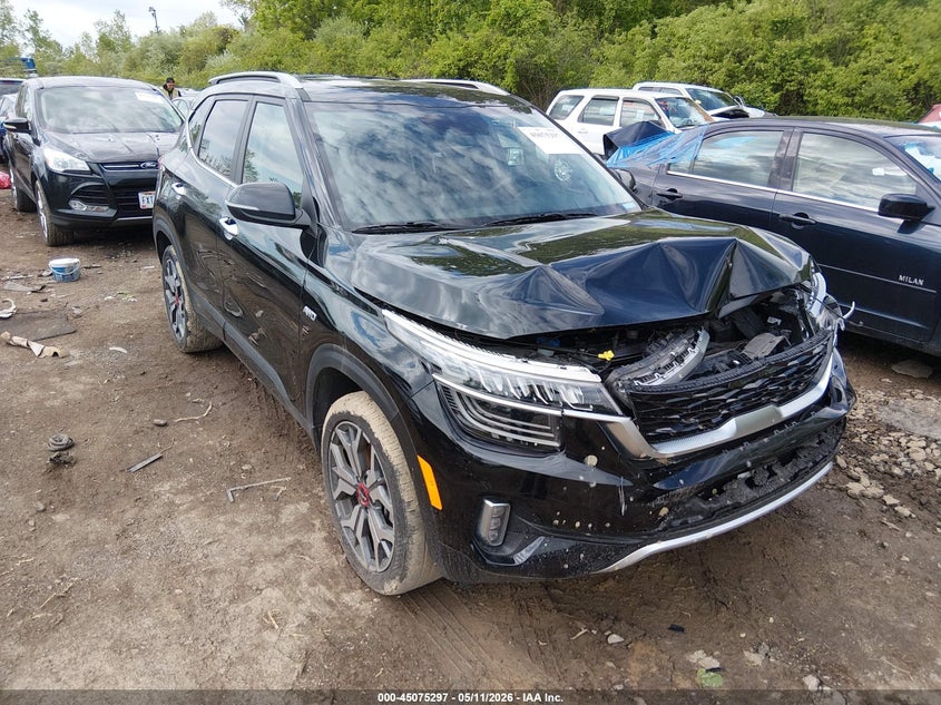 2023 Kia Seltos VIN KNDETCA26P7455029 IAAI salvage auction — FRONT & REAR, Salvage (Ohio), sold $4,400 on 2026-07-07 (photo 1)