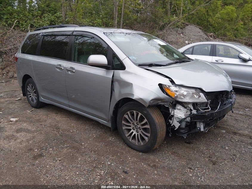 2020 Toyota Sienna VIN 5TDYZ3DC0LS043432 IAAI salvage auction — FRONT END, Salvage (Massachusetts), sold $8,575 on 2026-07-24 (photo 1)