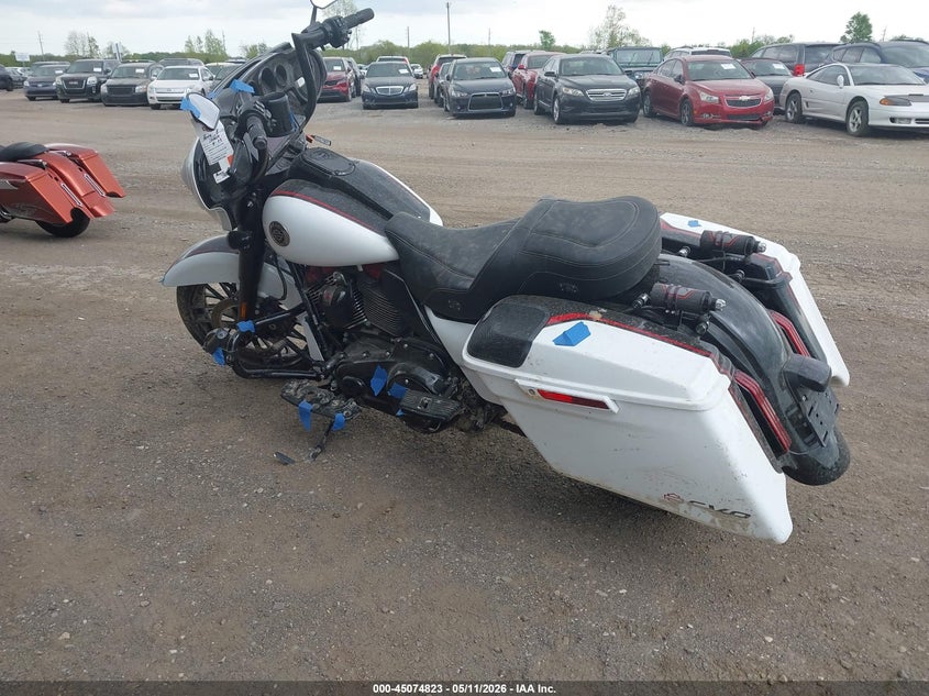 2021 Harley-davidson Street glide VIN 1HD1PXL18MB951410 IAAI salvage auction — FRONT END, Salvage (Michigan), sold $12,500 on 2026-09-01 (photo 3)