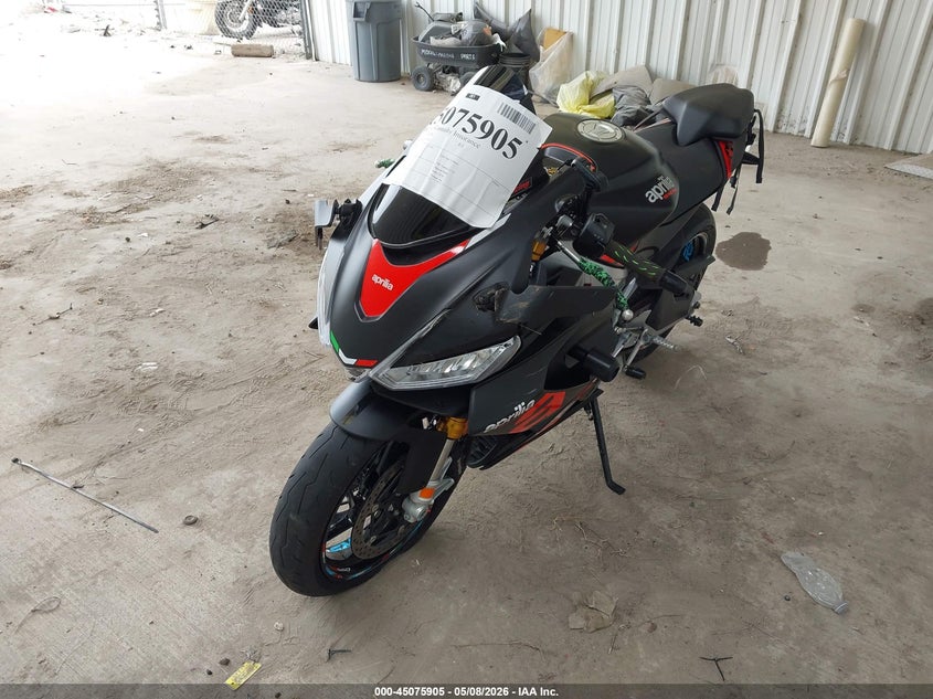 2025 Aprilia Rs VIN ZD4KSUG08SS003739 IAAI salvage auction — LEFT FRONT, Salvage (Texas), sold $3,650 on 2026-07-29 (photo 2)