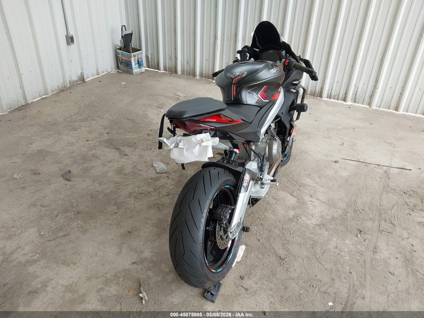 2025 Aprilia Rs VIN ZD4KSUG08SS003739 IAAI salvage auction — LEFT FRONT, Salvage (Texas), sold $3,650 on 2026-07-29 (photo 4)