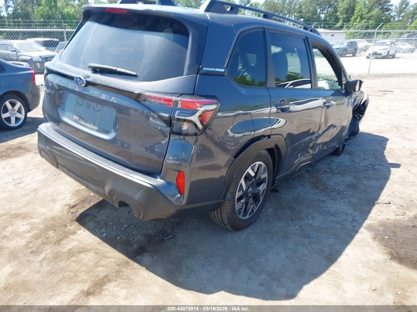 2025 Subaru Forester VIN JF2SLDDCXSH547892 IAAI salvage auction — SIDE, Salvage (Virginia), sold $5,125 on 2026-07-17 (photo 4)