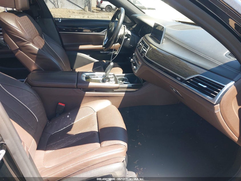 2018 BMW 7er VIN WBA7F2C54JB238713 IAAI salvage auction — WATER/FLOOD, Mv-907A (New York), sold $5,850 on 2026-08-18 (photo 5)