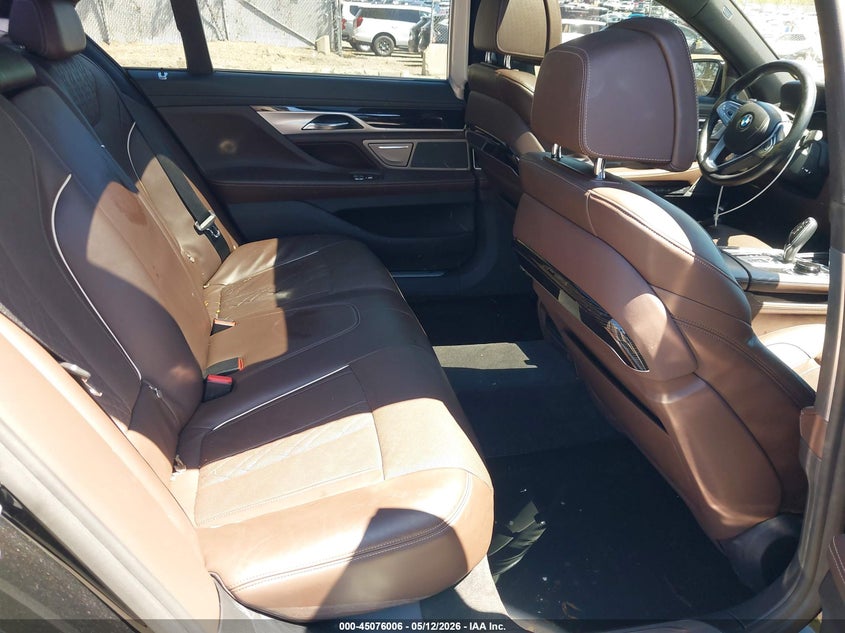 2018 BMW 7er VIN WBA7F2C54JB238713 IAAI salvage auction — WATER/FLOOD, Mv-907A (New York), sold $5,850 on 2026-08-18 (photo 8)