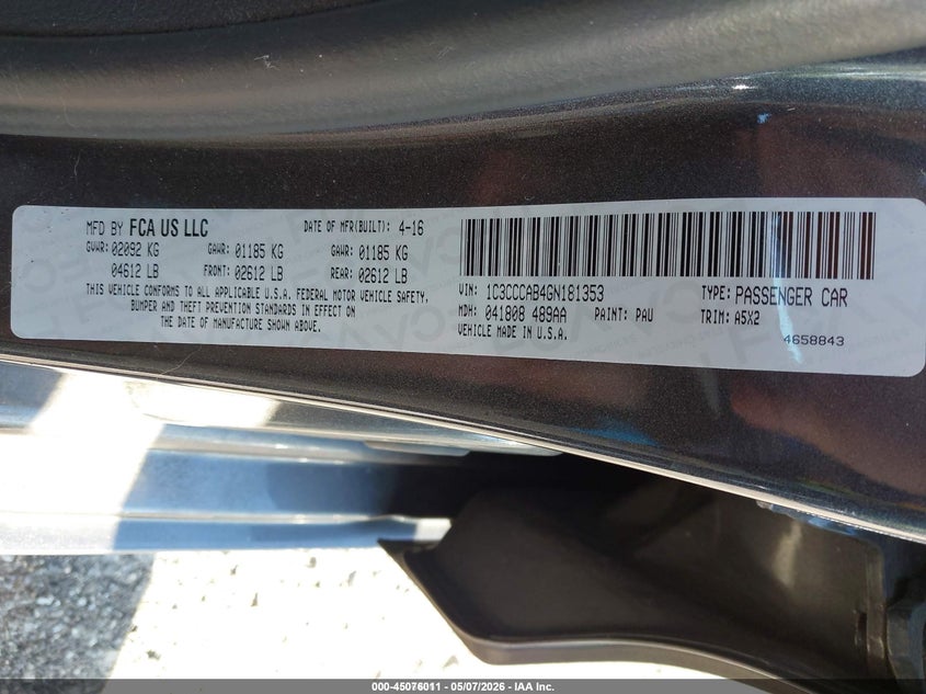 2016 Chrysler 200 VIN 1C3CCCAB4GN181353 IAAI salvage auction — NORMAL WEAR, Sf97 (Kentucky), sold $9,000 on 2026-07-15 (photo 9)