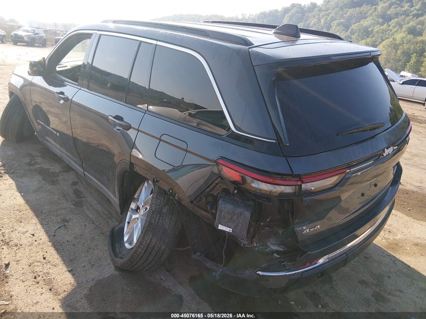 2025 Jeep Grand cherokee VIN 1C4RJHAG7SC282878 IAAI salvage auction — SIDE, Salvage (West Virginia), sold $13,800 on 2026-07-16 (photo 3)