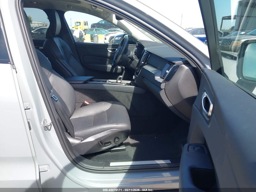 2024 Volvo Xc60 VIN YV4H60DK6R1847204 IAAI salvage auction — UNKNOWN, Salvage (California), sold $12,600 on 2026-07-29 (photo 5)