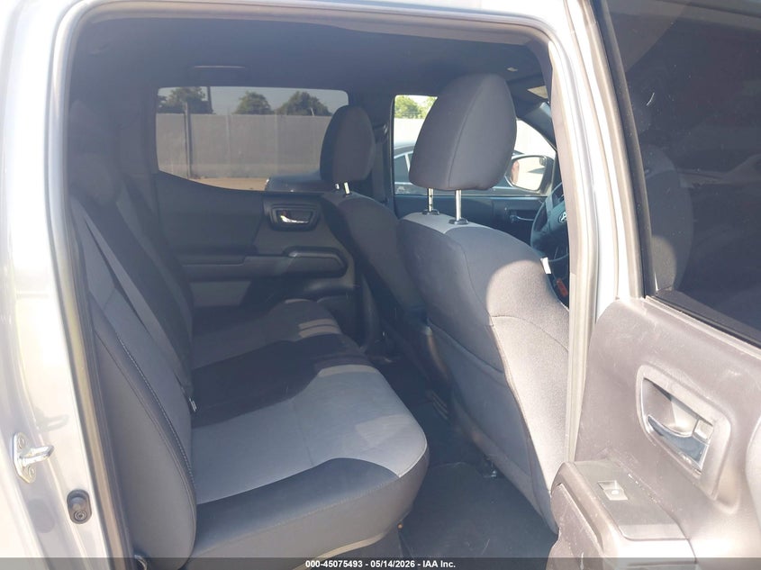 2020 Toyota Tacoma VIN 5TFAZ5CN3LX095017 IAAI salvage auction — REAR END, Original (Texas), sold $22,725 on 2026-07-10 (photo 8)