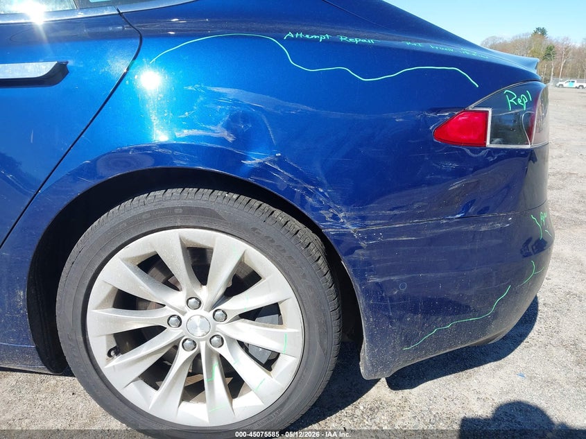 2018 Tesla Model s VIN 5YJSA1E28JF266133 IAAI salvage auction — LEFT REAR, Salvage (Massachusetts), sold $2,050 on 2026-07-30 (photo 6)