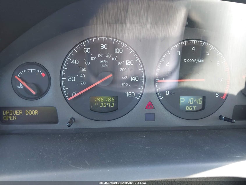 2001 Volvo V70 VIN YV1SZ58D111003501 IAAI salvage auction — NORMAL WEAR, Clear (Virginia), sold $675 on 2026-07-10 (photo 7)