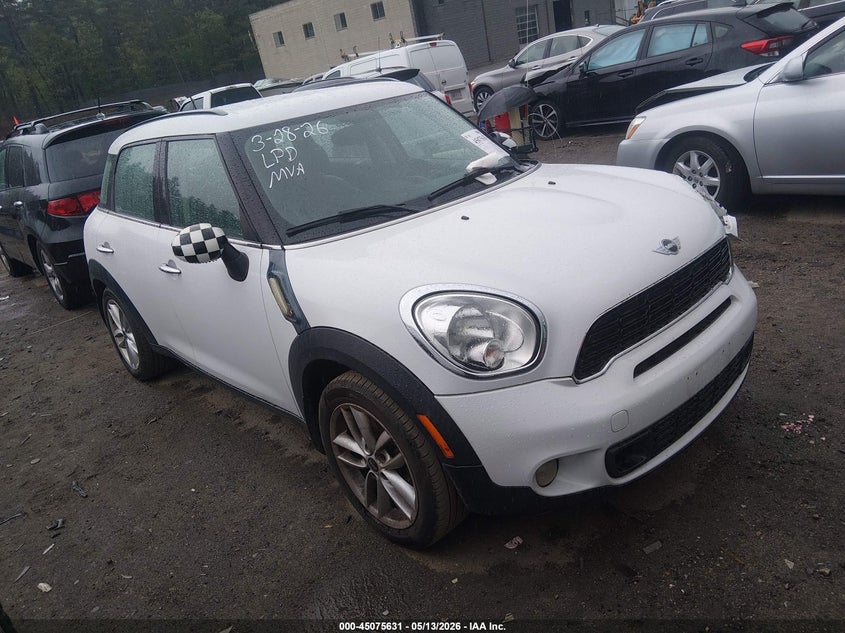 2013 Mini Countryman VIN WMWZC3C5XDWM28472 IAAI salvage auction — LEFT SIDE, Clear (Massachusetts), sold $425 on 2026-07-17 (photo 1)