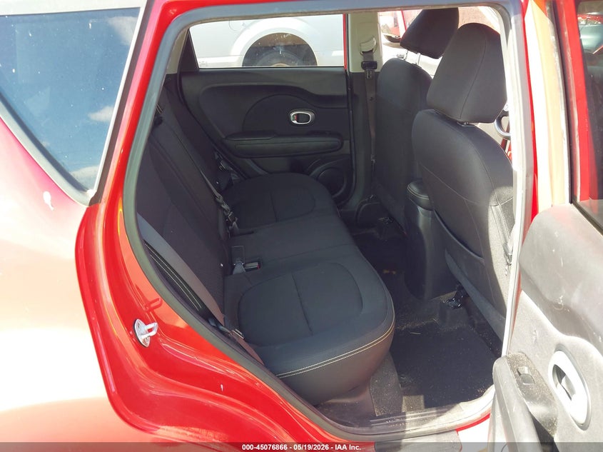 2015 Kia Soul VIN KNDJP3A5XF7769858 IAAI salvage auction — NORMAL WEAR, Clear (Hawaii), sold $400 on 2026-07-28 (photo 8)