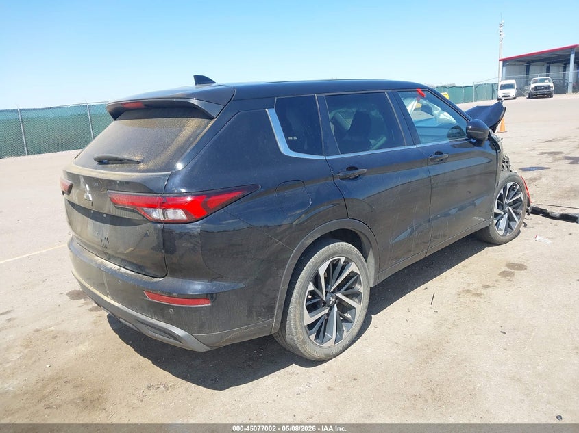 2022 Mitsubishi Outlander VIN JA4J4TA86NZ040501 IAAI salvage auction — RIGHT FRONT, Regular (South Dakota), sold $4,950 on 2026-07-14 (photo 4)